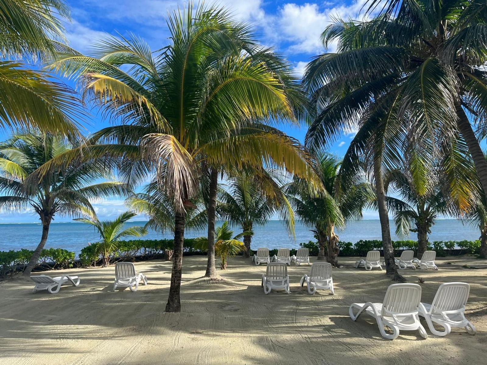 Captain Morgan'S Retreat San Pedro  Exterior photo